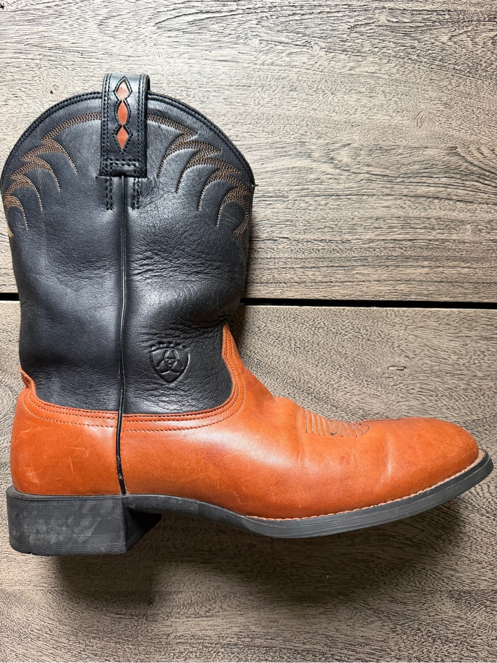 Ariat men’s two tone heritage Western/ ranch Boot